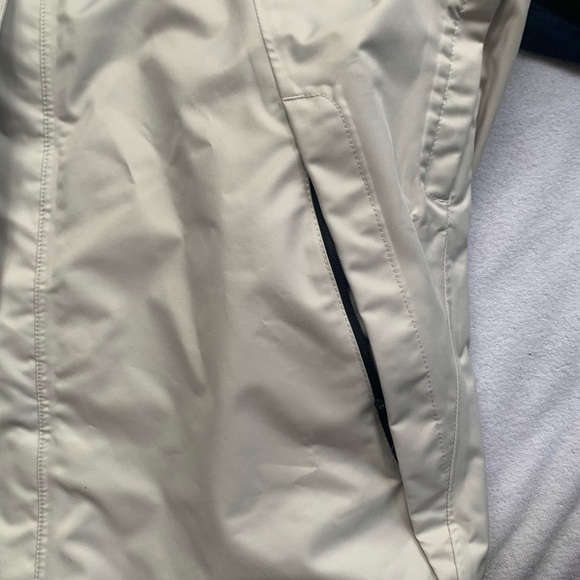 North face windbreaker coat - Picture 3 of 5